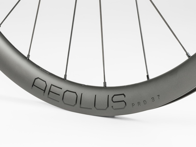 Bontrager ボントレガー Aeolus Pro 37 TLR ディスク Rear, Shimano/SRAM Road 9/10/11-speed  ロードホイール