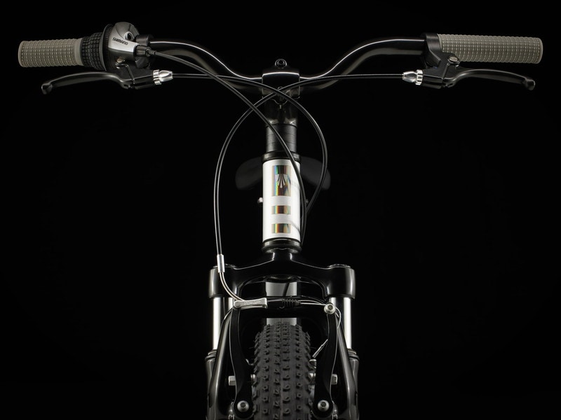 TREK トレック Precaliber プレキャリバー 24 8-speed Suspension Quicksilver  キッズバイク