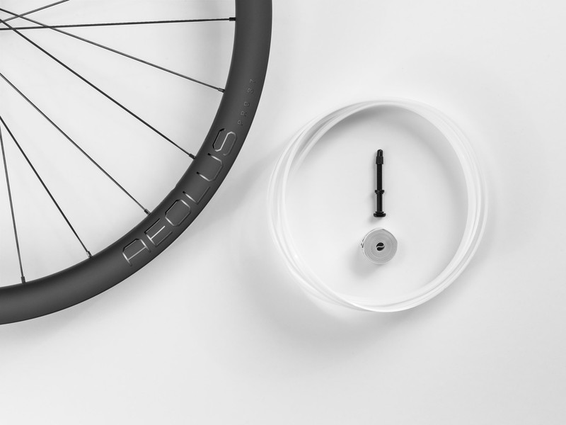 Bontrager ボントレガー Aeolus Pro 37 TLR ディスク Front, Not applicable  ロードホイール