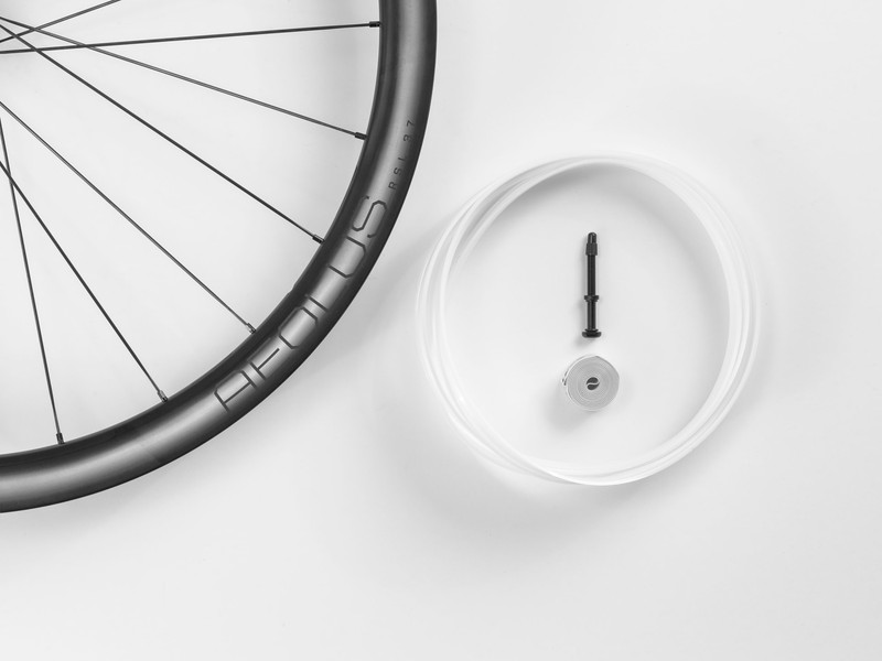 Bontrager ボントレガー Aeolus RSL 37 TLR ディスク Front, Not applicable  ロードホイール