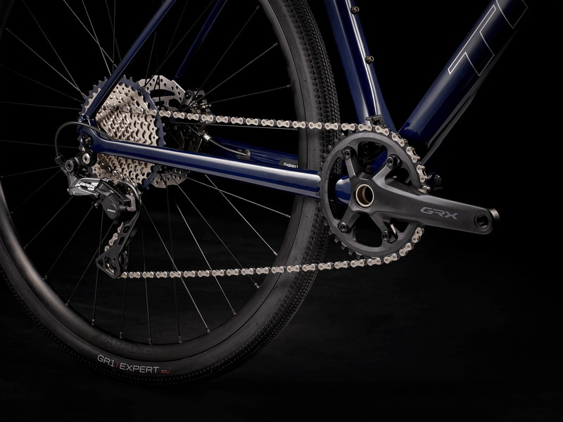 TREK トレック FX Sport 5 NAVY CARBON SMOKE
